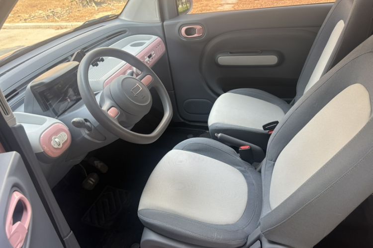 Used Bestune Pony 2025 222km Lightning Horse Interior 6
