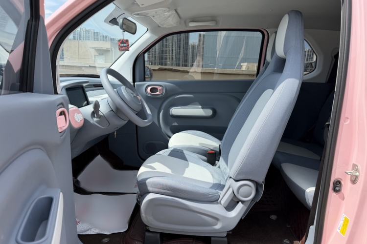 Used Bestune Pony 2025 222km Range Agile Horse Interior 7