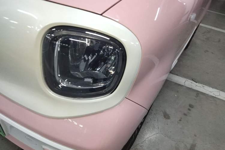 Used Bestune Pony 2025 222km Range Linglong Horse Left Front Headlight