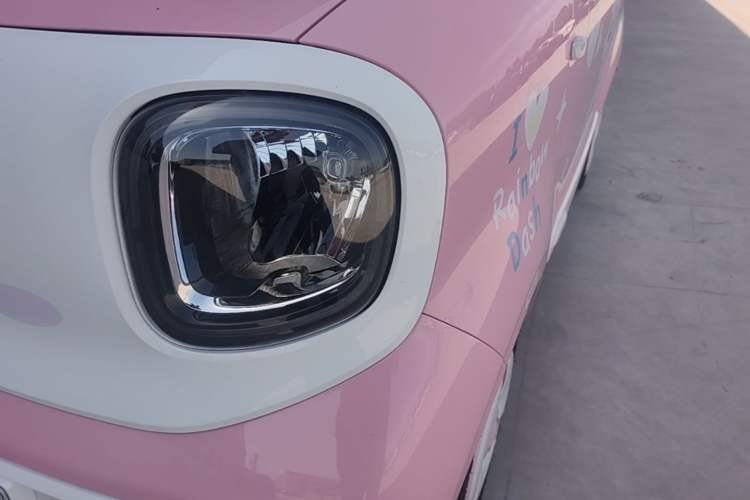 Used Bestune Pony 2025 222km Range Agile Horse Left Front Headlight