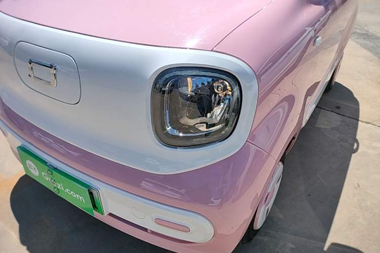 Used Bestune Pony 2025 222km Range Agile Horse Left Front Headlight