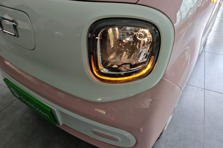 Used Bestune Pony 2025 222km Range Agile Horse Left Front Headlight