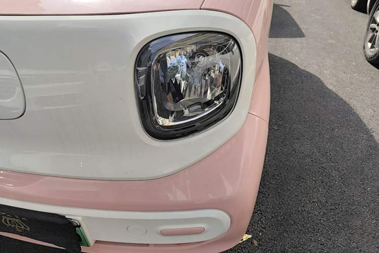 Used Bestune Pony 2025 222km Range Agile Horse Left Front Headlight