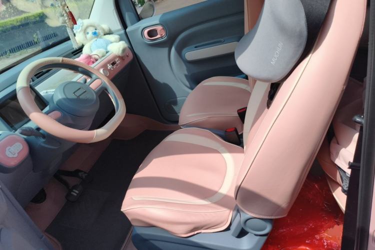 Used Bestune Pony 2025 222km Range Agile Horse Left Front Seat