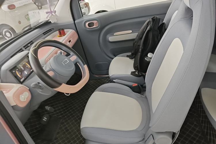 Used Bestune Pony 2025 222km Range Lingxi Horse Left Front Seat