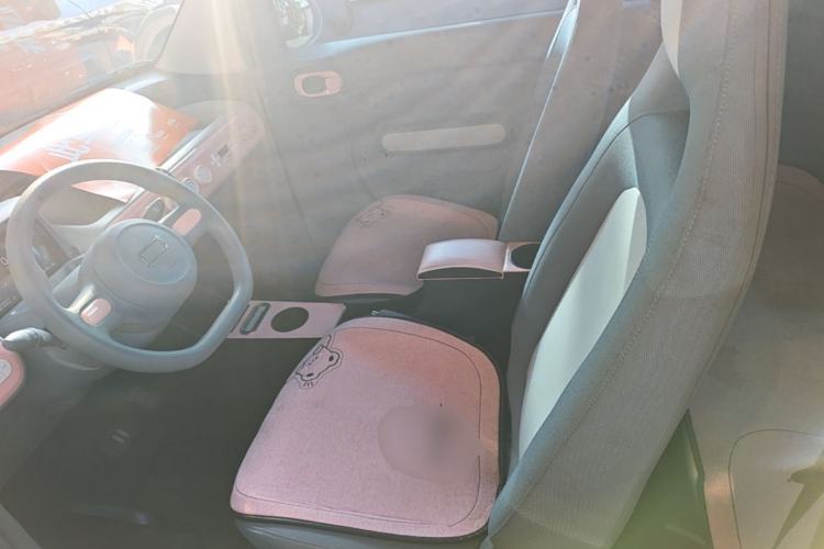Used Bestune Pony 2025 222km Range Lingxi Horse Left Front Seat