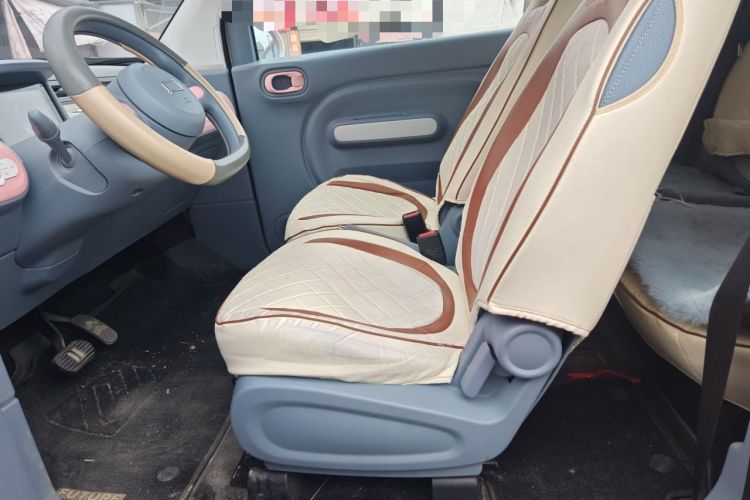 Used Bestune Pony 2025 222km Range Agile Horse Left Front Seat