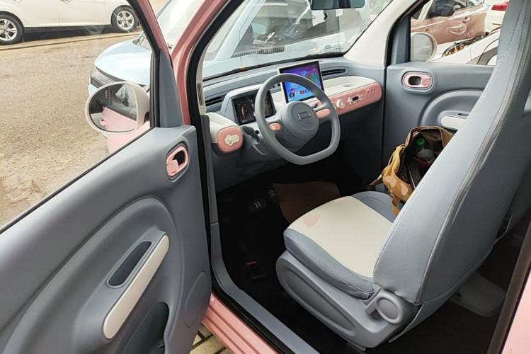 Used Bestune Pony 2025 222km Range Agile Horse Left Front Seat