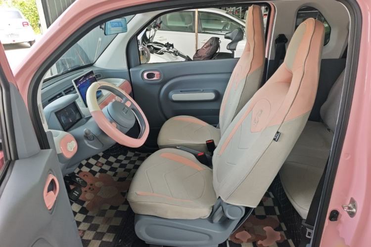 Used Bestune Pony 2025 222km Range Linglong Horse Left Front Seat