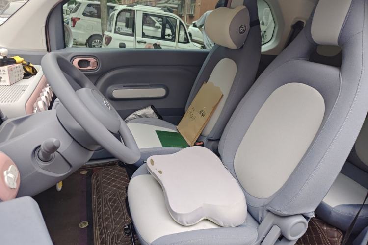 Used Bestune Pony 2025 222km Range Agile Horse Left Front Seat