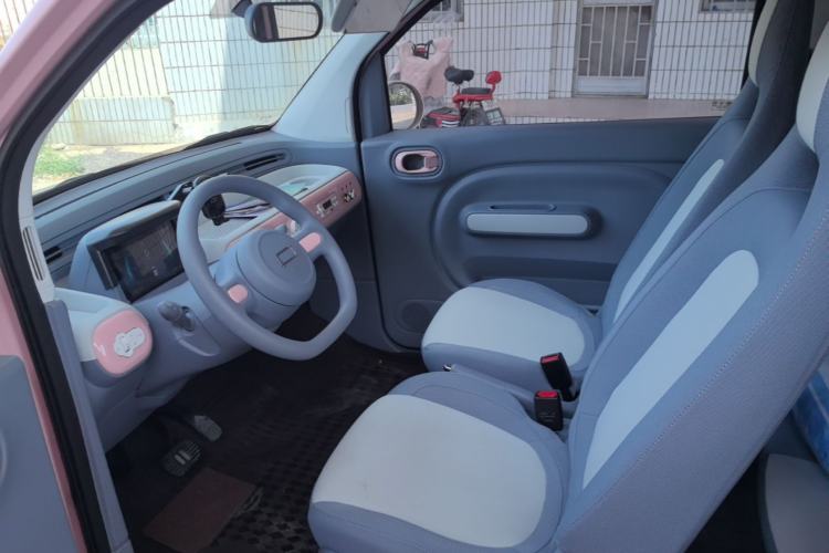 Used Bestune Pony 2025 222km Range Agile Horse Left Front Seat