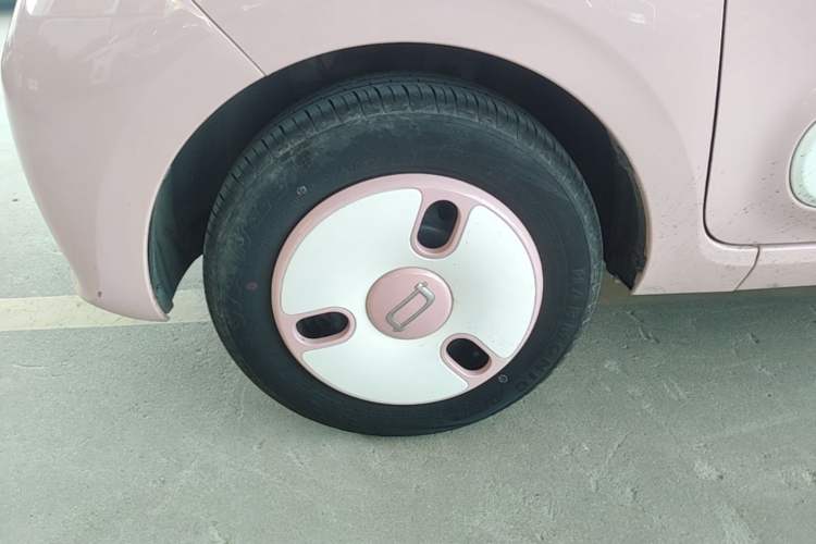 Used Bestune Pony 2025 222km Range Agile Horse Left Front Wheel Hub