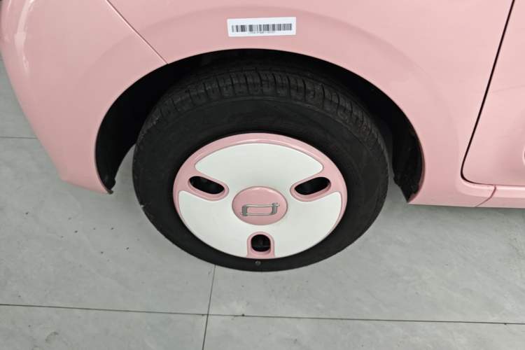 Used Bestune Pony 2025 222km Range Agile Horse Left Front Wheel Hub