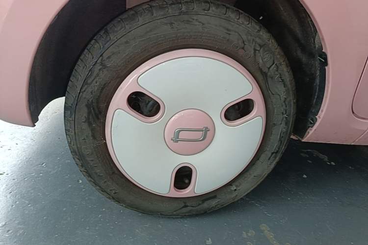 Used Bestune Pony 2025 222km Range Agile Horse Left Front Wheel Hub