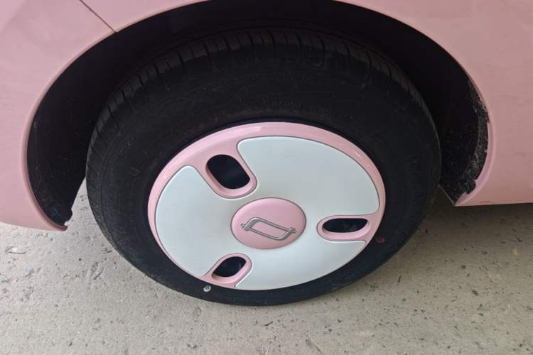 Used Bestune Pony 2025 222km Range Agile Horse Left Front Wheel Hub