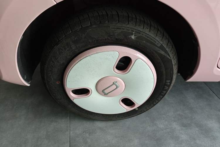 Used Bestune Pony 2025 222km Range Agile Horse Left Front Wheel Hub