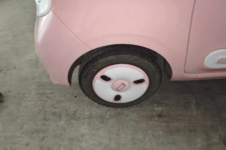 Used Bestune Pony 2025 222km Range Agile Horse Left Front Wheel Hub
