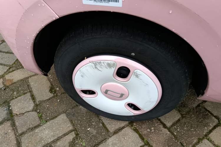 Used Bestune Pony 2025 222km Clever Horse Left Front Wheel Hub