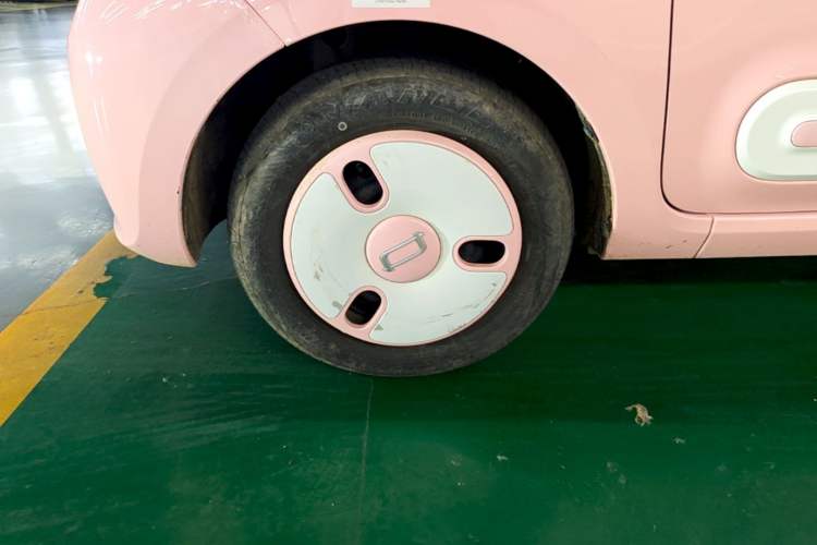 Used Bestune Pony 2025 222km Range Agile Horse Left Front Wheel Hub