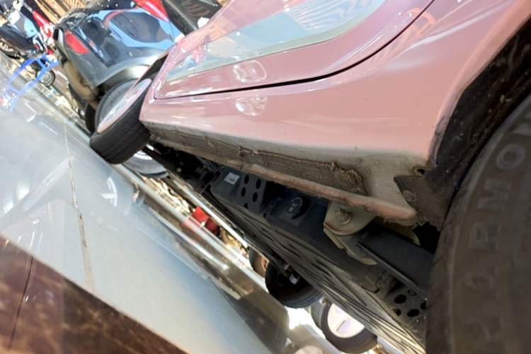 Used Bestune Pony 2025 222km Range Lingxi Horse Left Side Sill