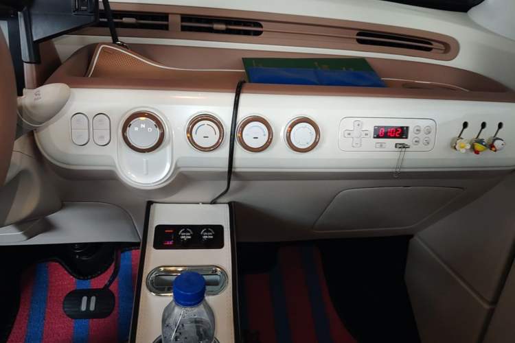 Used Bestune Pony 2025 222km Lightning Horse Audio And AC Panel