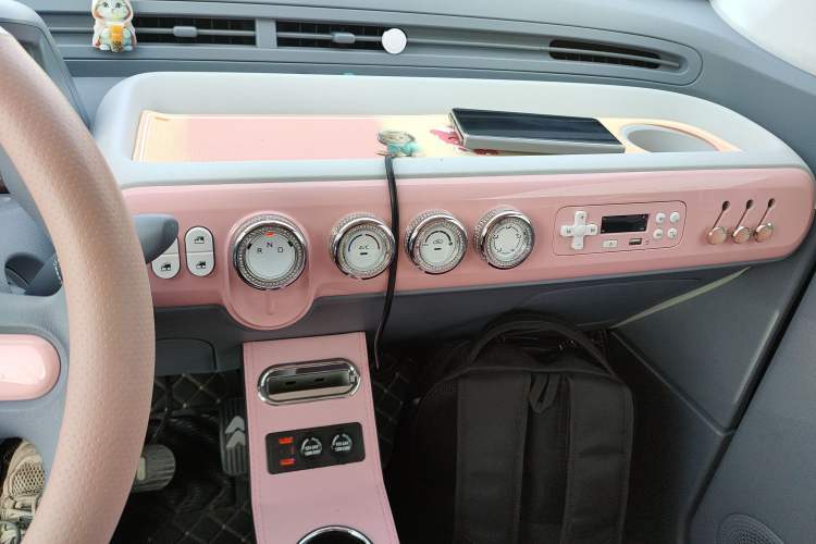 Used Bestune Pony 2025 222km Range Agile Horse Audio And AC Panel