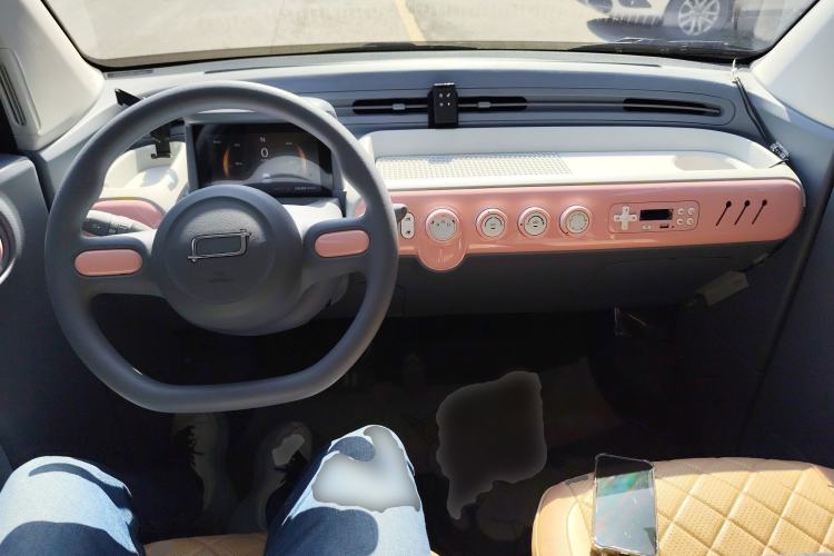 Used Bestune Pony 2025 222km Range Agile Horse Center Console