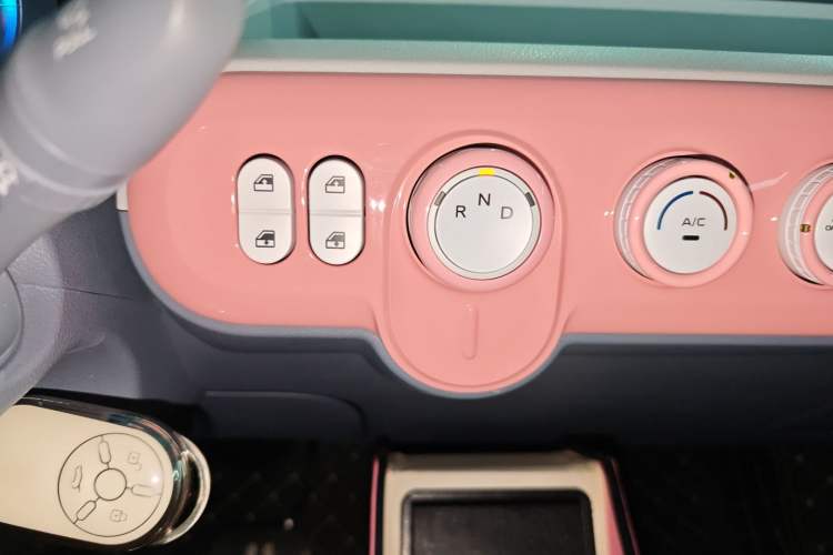 Used Bestune Pony 2025 222km Range Linglong Horse Gear Lever
