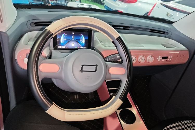 Used Bestune Pony 2025 222km Range Linglong Horse Interior 2