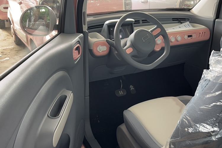 Used Bestune Pony 2025 222km Lightning Horse Interior 2