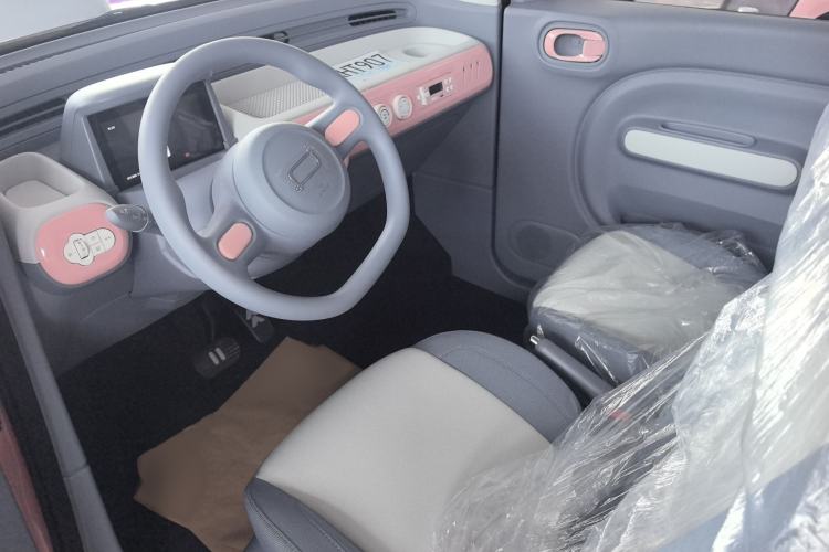 Used Bestune Pony 2025 222km Lightning Horse Interior 2