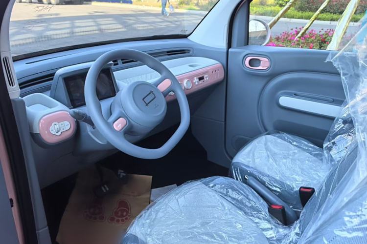 Used Bestune Pony 2025 222km Lightning Horse Interior 2