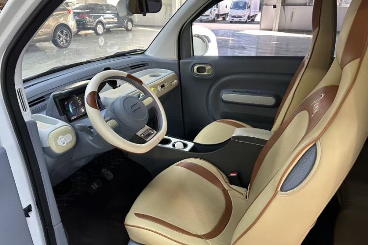 Used Bestune Pony 2025 222km Lightning Horse Interior 4