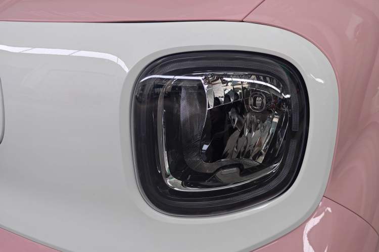 Used Bestune Pony 2025 222km Range Agile Horse Left Front Headlight