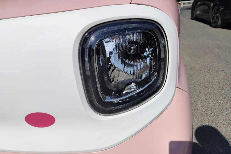 Used Bestune Pony 2025 222km Range Agile Horse Left Front Headlight