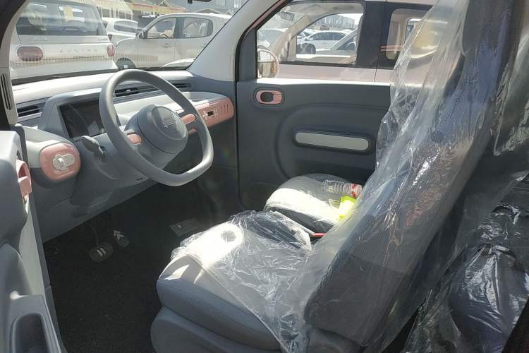 Used Bestune Pony 2025 222km Range Agile Horse Left Front Seat