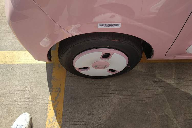 Used Bestune Pony 2025 222km Range Agile Horse Left Front Wheel Hub
