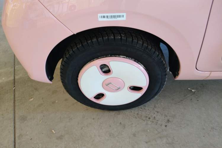 Used Bestune Pony 2025 222km Range Agile Horse Left Front Wheel Hub