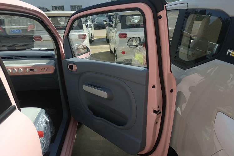 Used Bestune Pony 2025 222km Range Agile Horse Right Front Door Interior