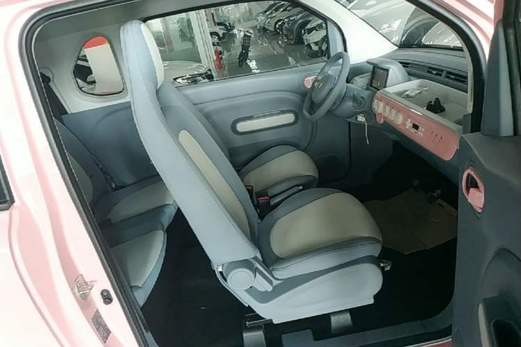 Used Bestune Pony 2025 222km Lightning Horse Right Front Seat