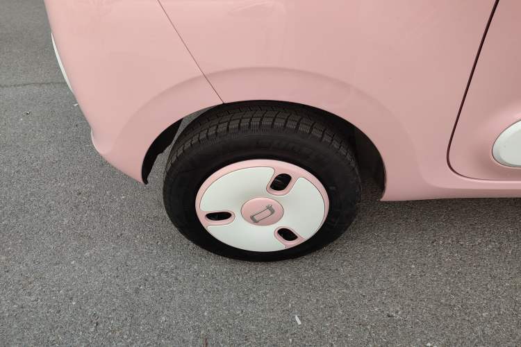 Used Bestune Pony 2025 222km Lightning Horse Right Rear Wheel Hub