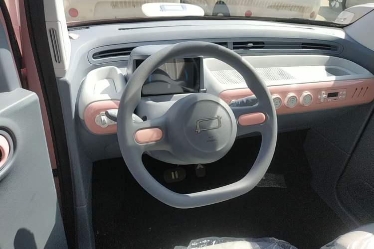 Used Bestune Pony 2025 222km Range Agile Horse Steering Wheel