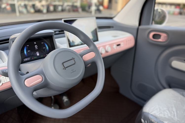 Used Bestune Pony 2025 222km Range Linglong Horse Steering Wheel