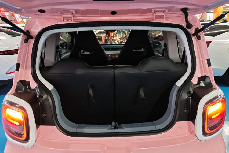 Used Bestune Pony 2025 222km Range Linglong Horse Trunk