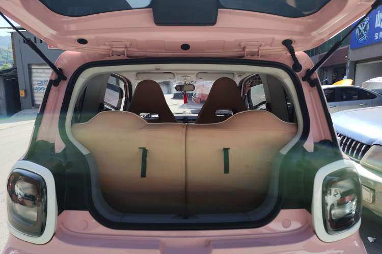 Used Bestune Pony 2025 222km Range Agile Horse Trunk