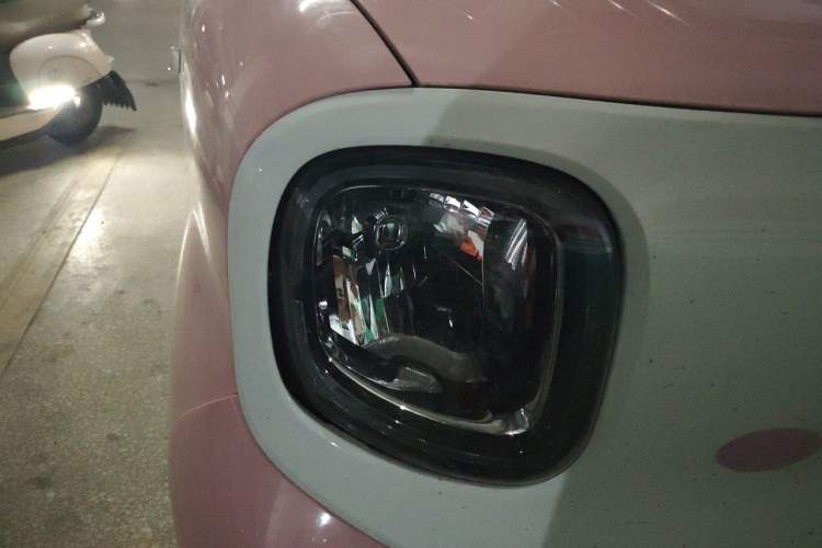 Used Bestune Pony 2025 222km Range Agile Horse Right Front Headlight