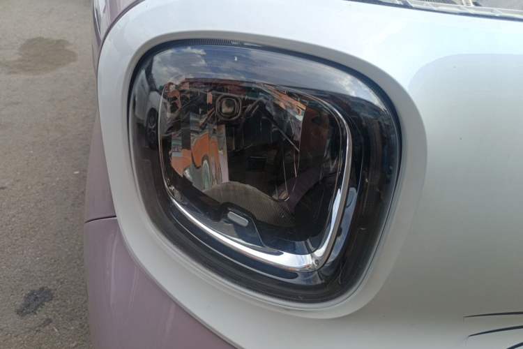 Used Bestune Pony 2025 222km Range Agile Horse Right Front Headlight