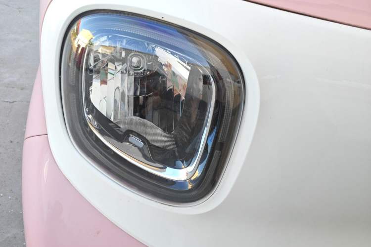Used Bestune Pony 2025 222km Range Agile Horse Right Front Headlight