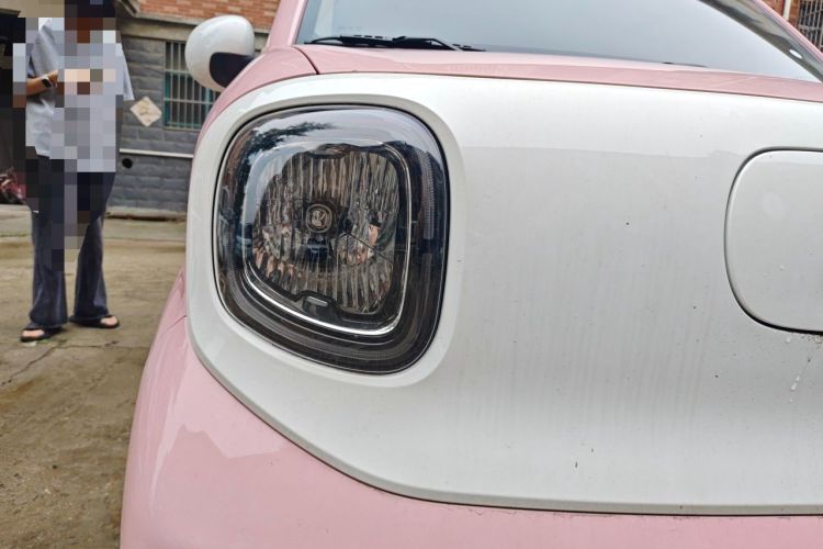 Used Bestune Pony 2025 222km Range Agile Horse Right Front Headlight