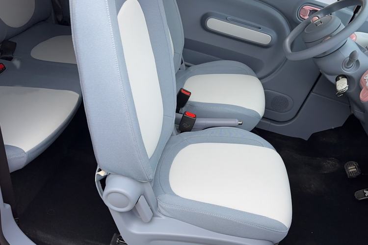 Used Bestune Pony 2025 222km Range Elegant Horse Right Front Seat